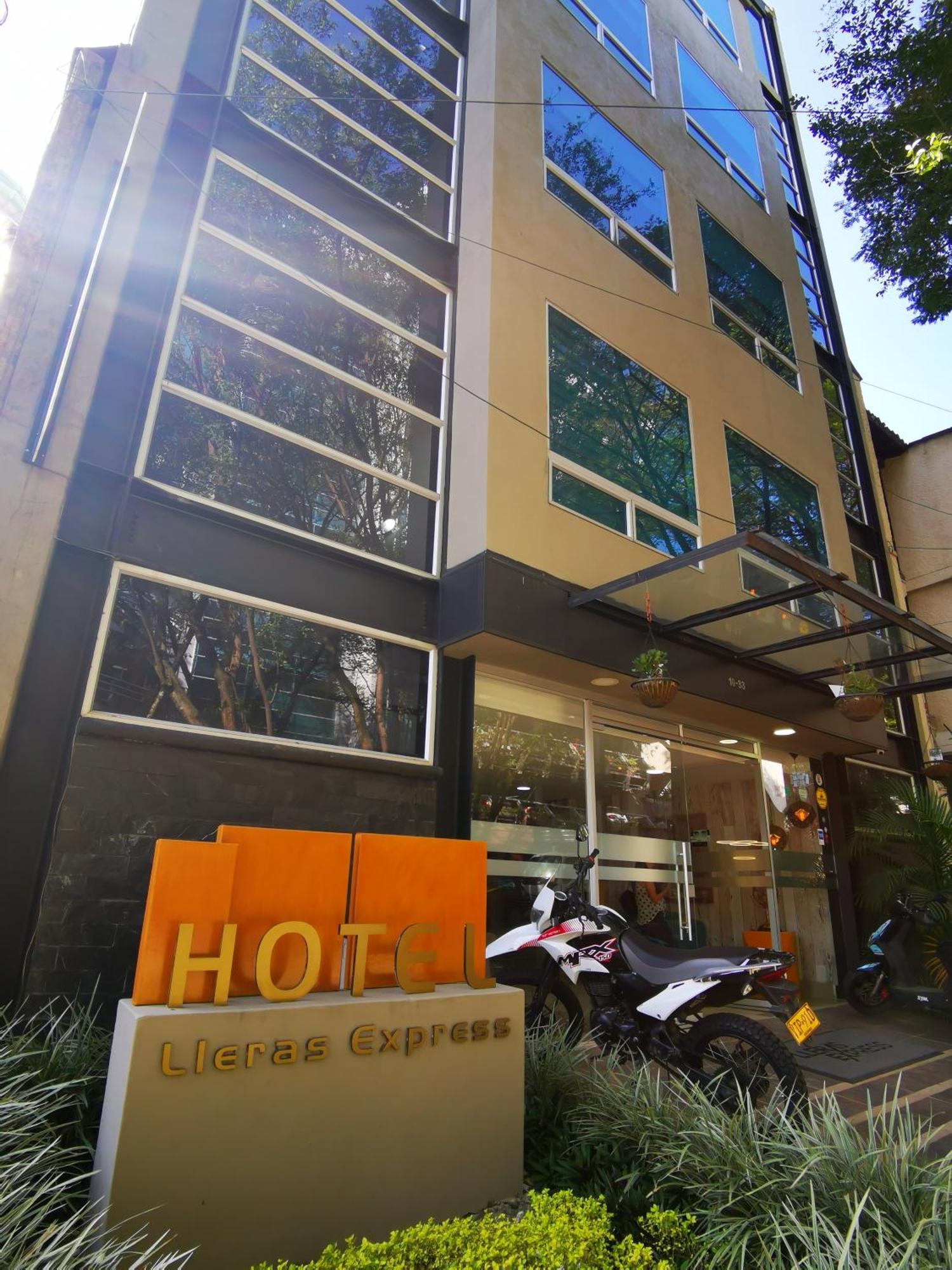 Hotel Lleras Express Medellin Exterior photo